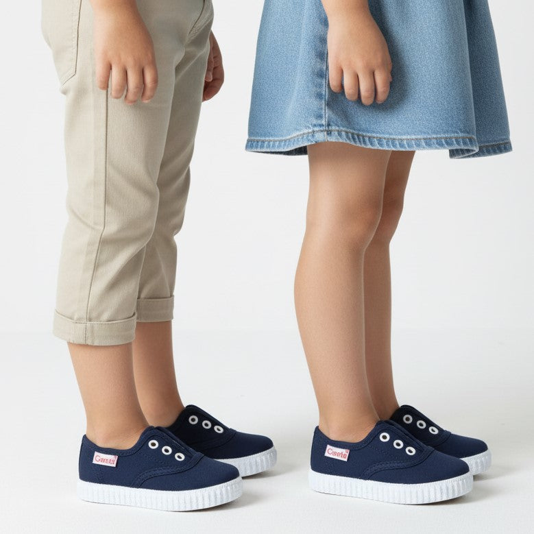 Scarpe Slip-on Bambina Cienta 70013 | Elasticate In Cotone E Gomma Naturale | Argento, Ecologiche E Profumate, Taglia Consigliata Più Grande