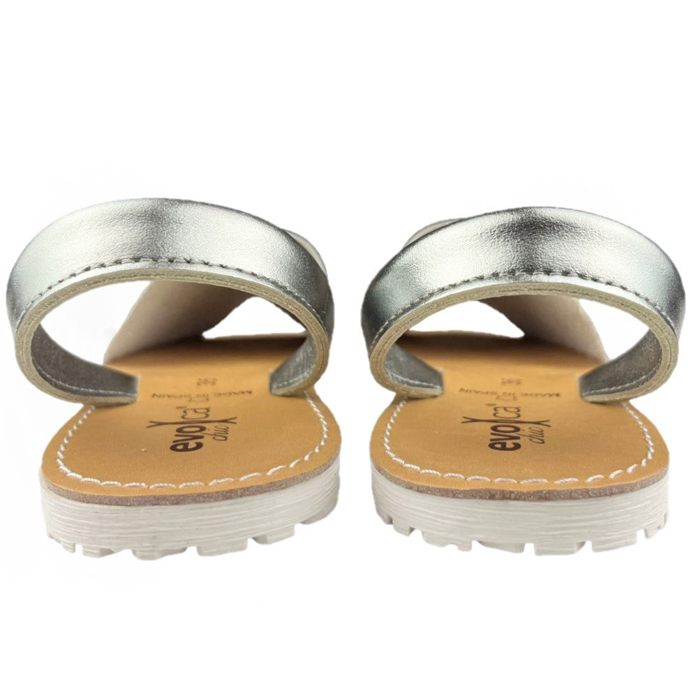 Sandal de Minochin evoca