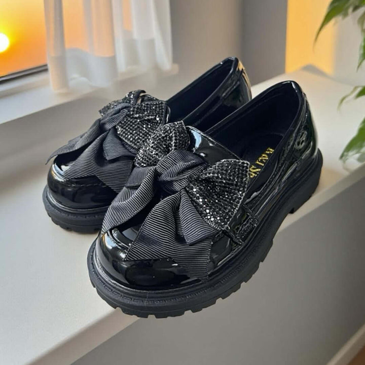 Mocassins de menina negra com laço do 25 ao 36