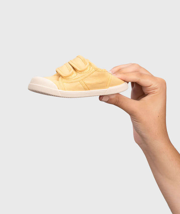 Igor canvas shoes with double velcro mod Lona yellow