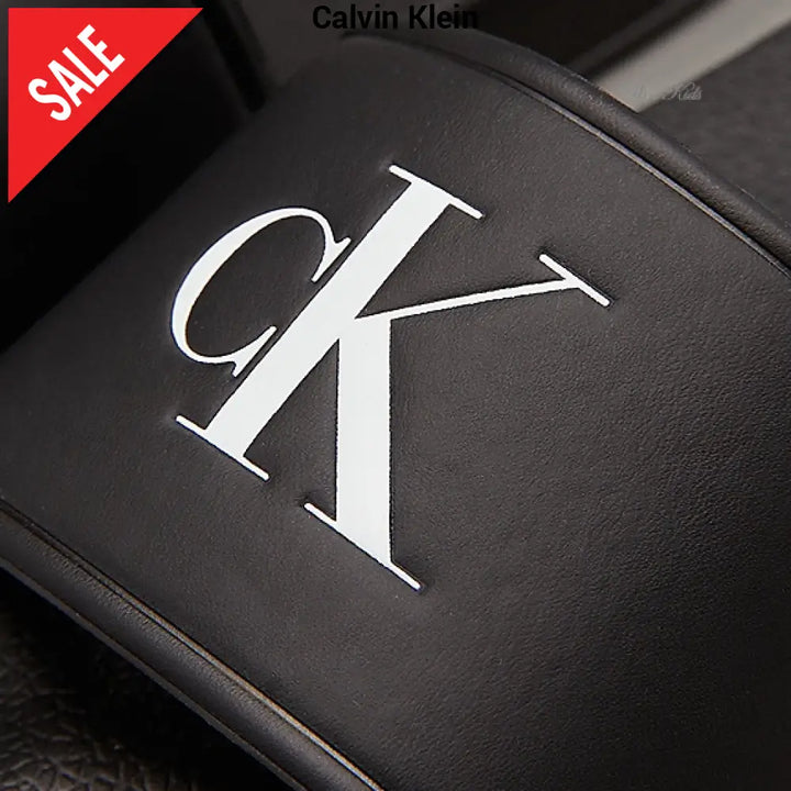 Ciabatta CALVIN KLEIN nero con logo bianco dal 30 fino al 40 Sandali