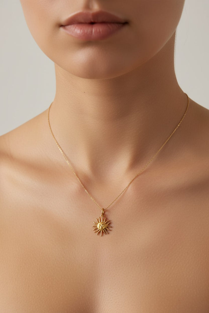 Ciondolo Sole oro in acciaio inossidabile - waterproof - nichel free