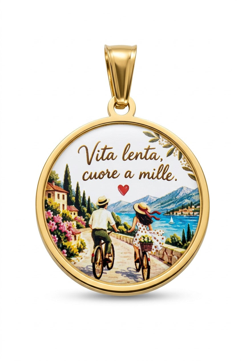 Ciondolo con frase - Vita lenta cuore a mille - in acciaio inossidabile - waterproof - nichel free
