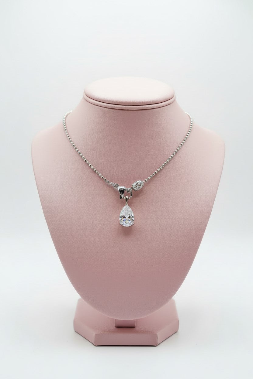 Colar de diamantes prateados em aço - sem níquel