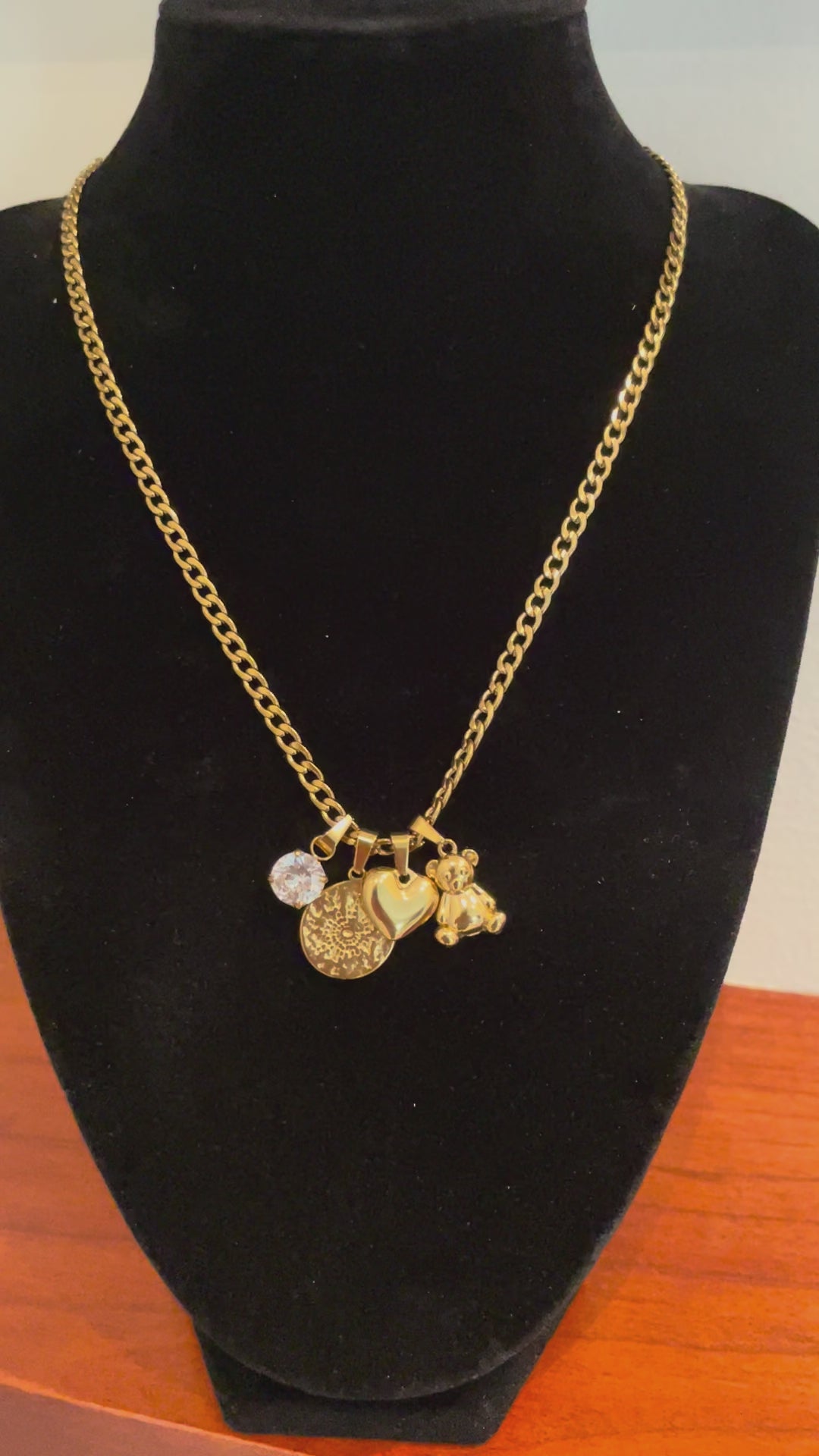 Collana donna Brenda color oro in acciaio inossidabile - gioielli waterproof