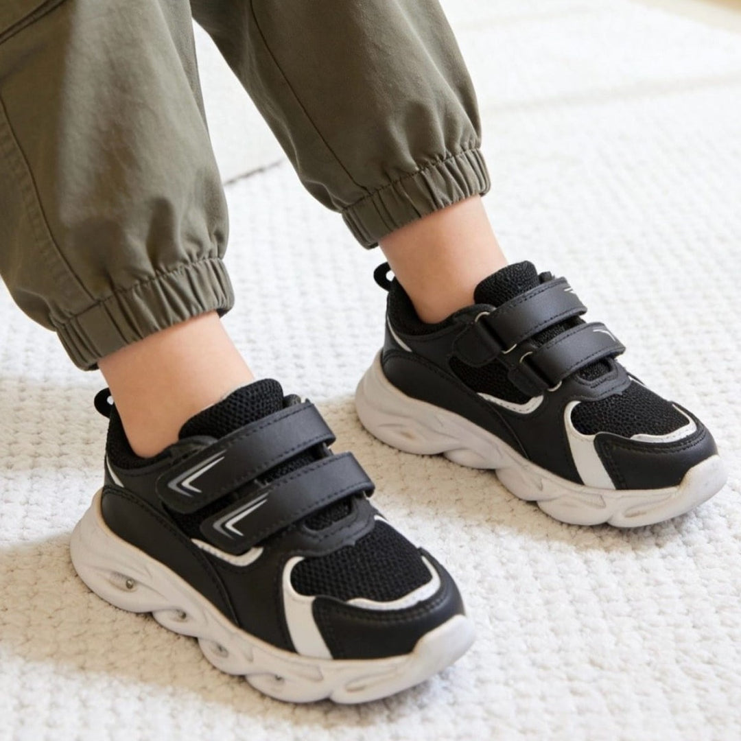 Scarpe by Sofia con luci nere intela con doppio velcro taglie 20-30