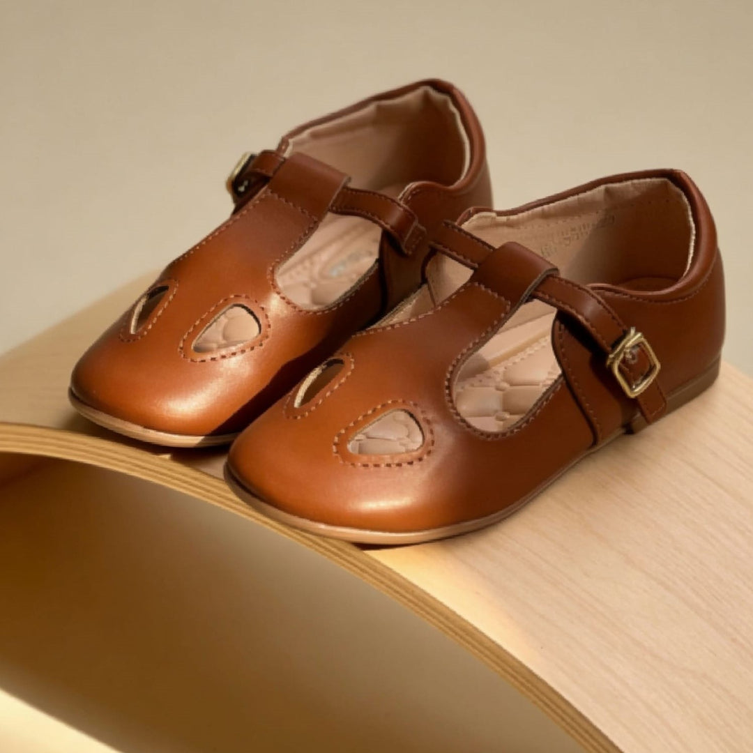 Scarpe modello occhiello cuoio by Sofia Kids taglie 25-30