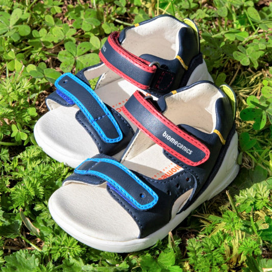 Sandalia biomecánica