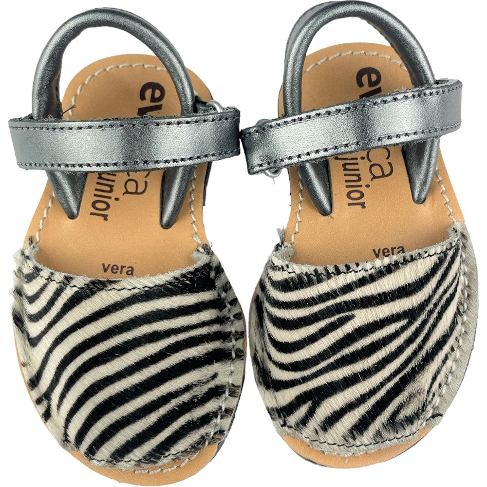 Sandal de Minochin evoca