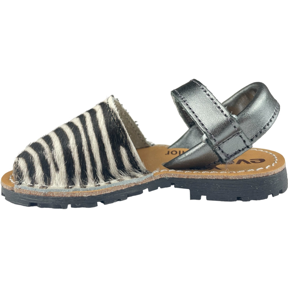 Sandal de Minochin evoca