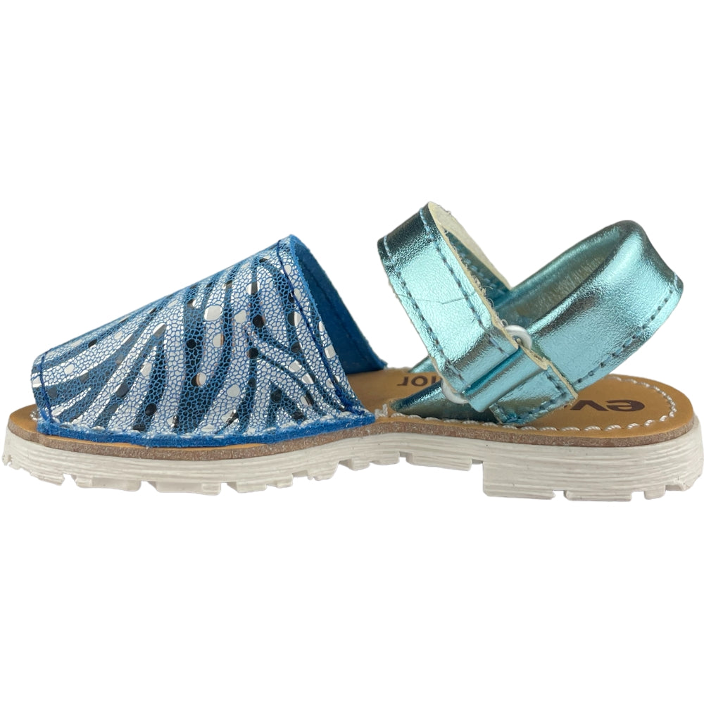 Sandal de Minochin evoca