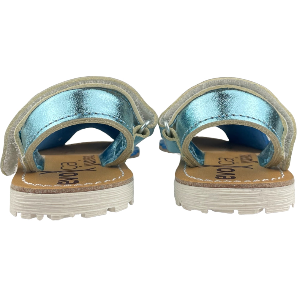 Sandal de Minochin evoca